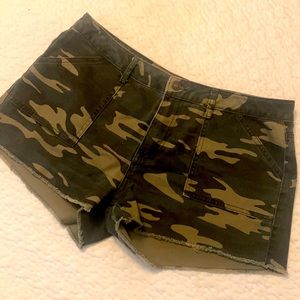 Women shorts-camouflage